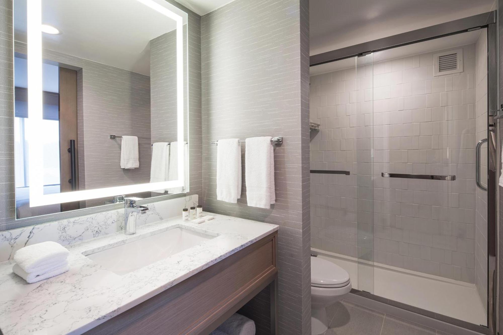 Sheraton Suites Columbus Worthington Exteriör bild
