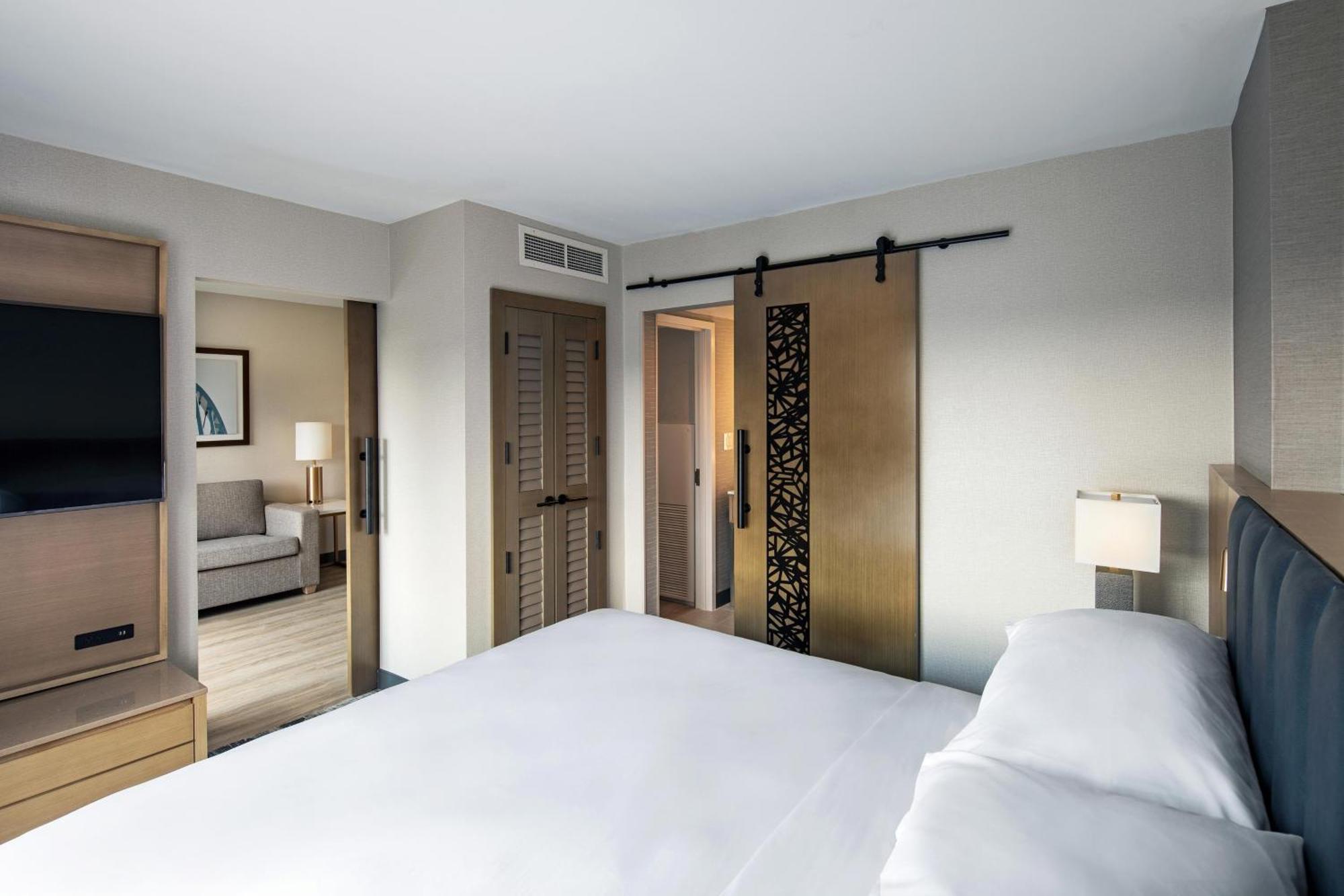 Sheraton Suites Columbus Worthington Exteriör bild