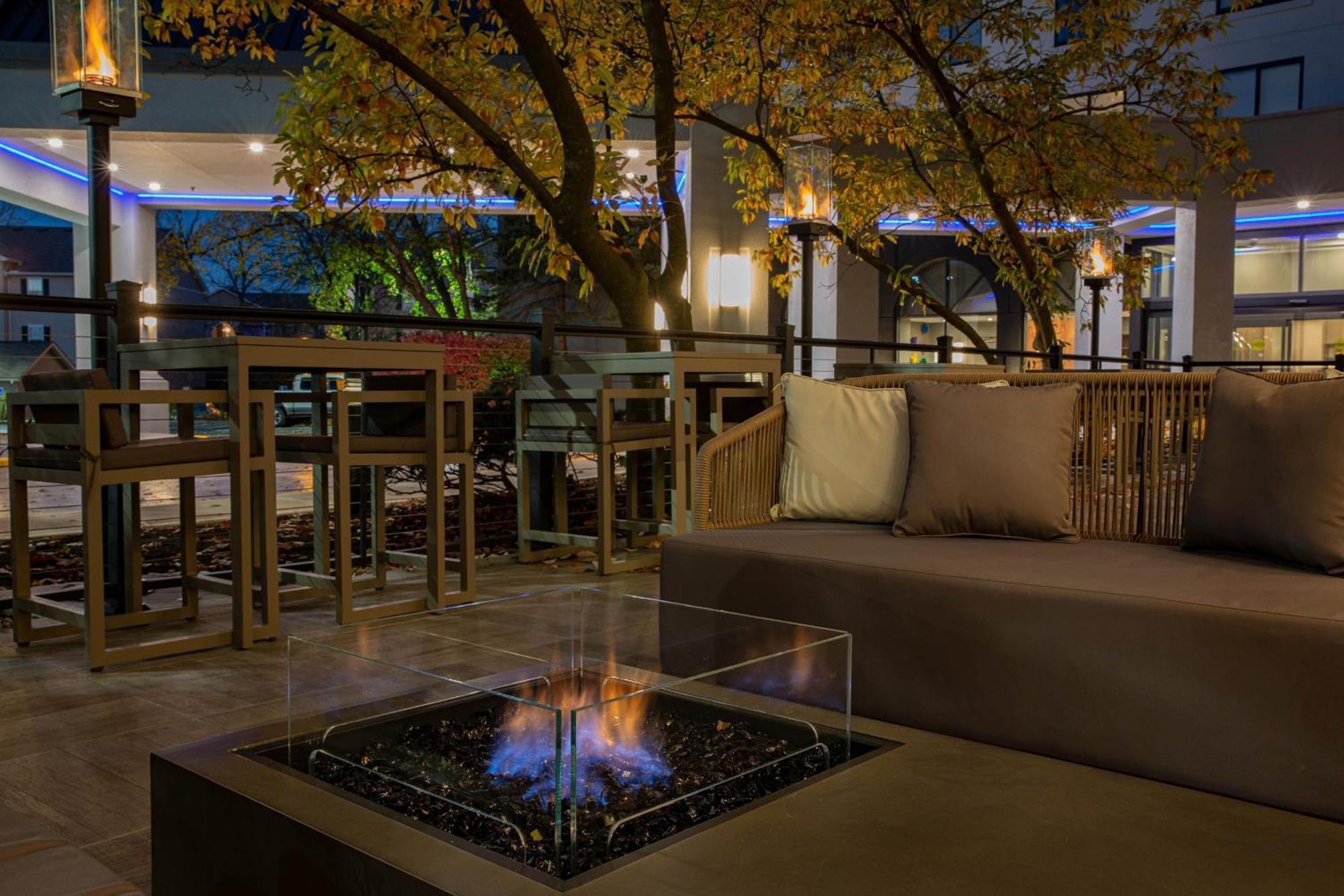 Sheraton Suites Columbus Worthington Exteriör bild